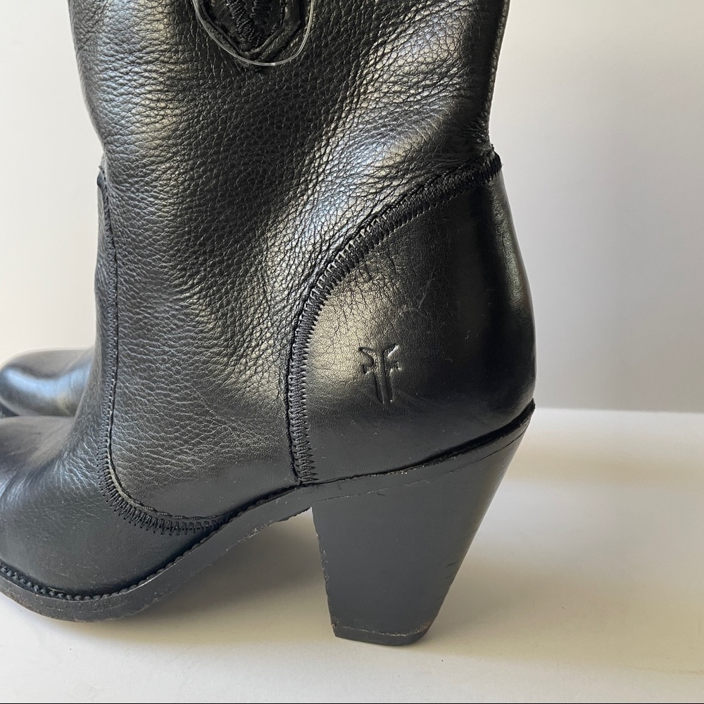 Frye Mustang Black Leather Top Stitch Pull-On Ankle Short Heel Boot Almond Toe - Picture 2 of 9